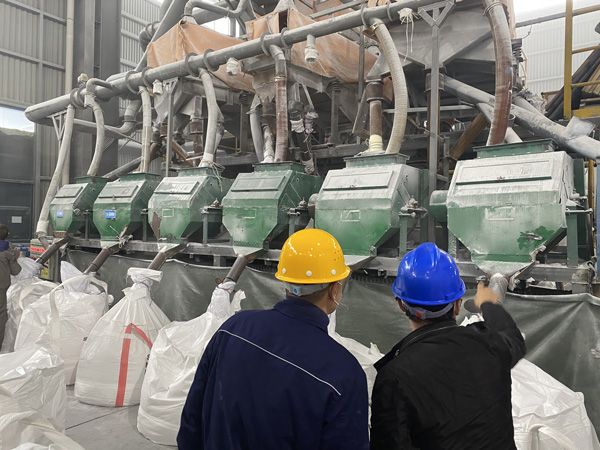 磁選機廠家為您介紹磁選過程中磁選機應(yīng)具備的基本要求